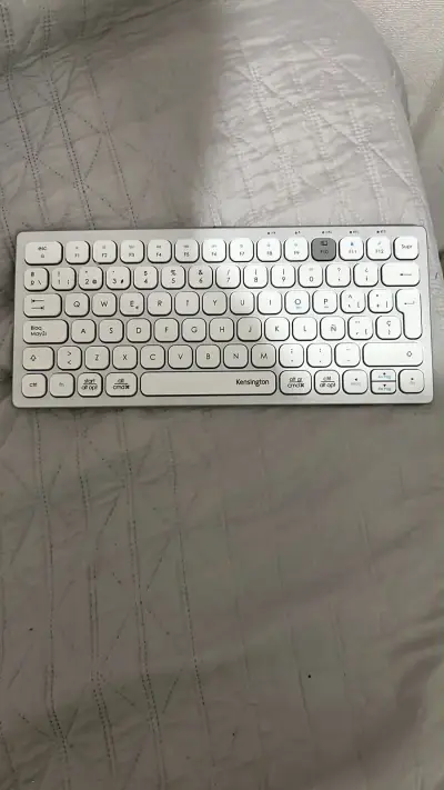 Teclado inalámbrico Kensington blanco - miniatura 1