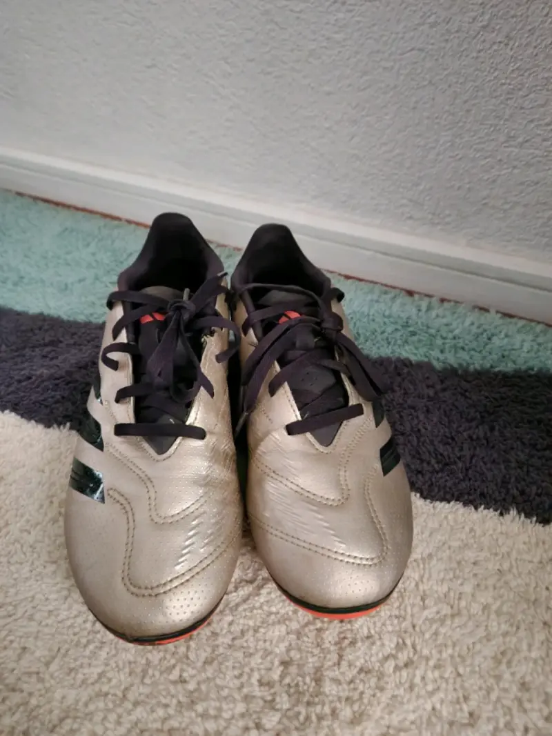 Zapatos fútbol pasto Adidas - 1