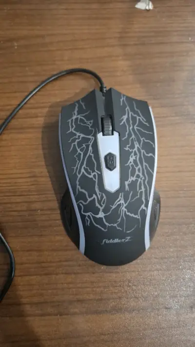 Mouse gamer con cable - miniatura 1