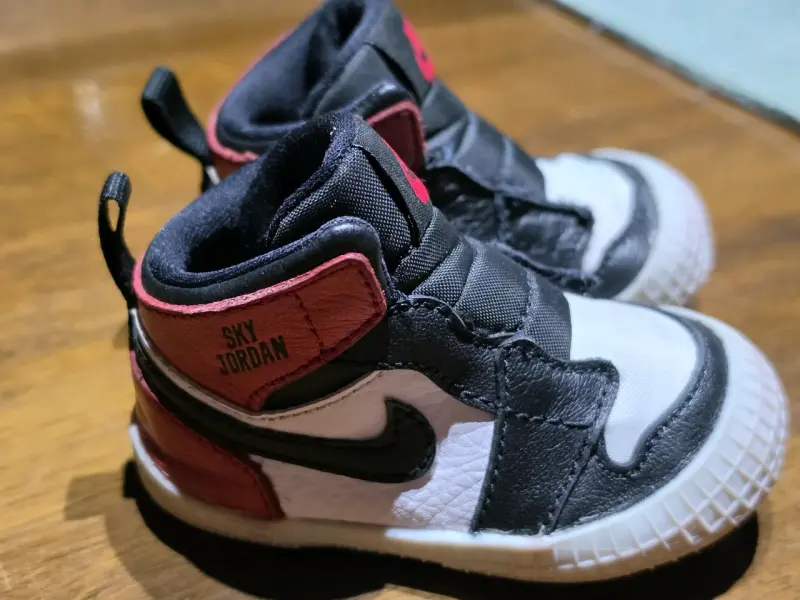Zapatillas deportivas negras para bebé - 2