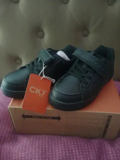 Zapatillas negras CKY para niño - miniatura 1