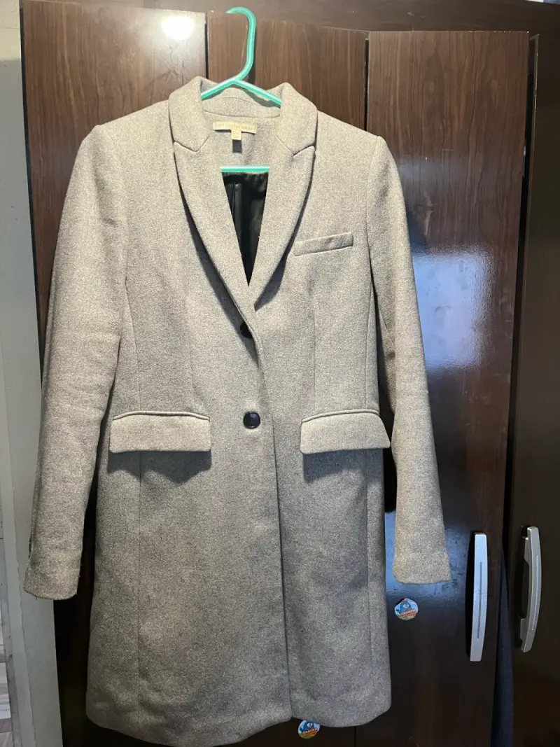 Abrigo gris elegante - 1