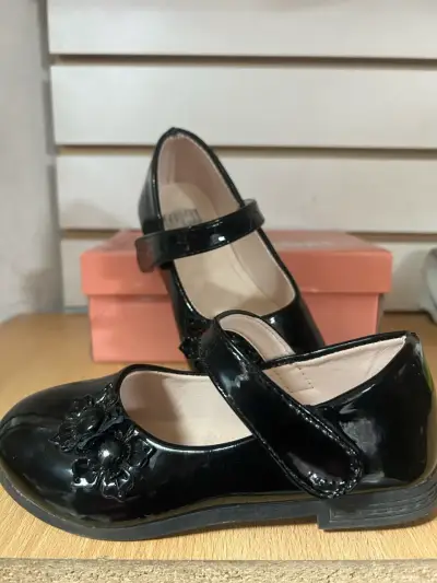 Zapatos charol niña - miniatura 1