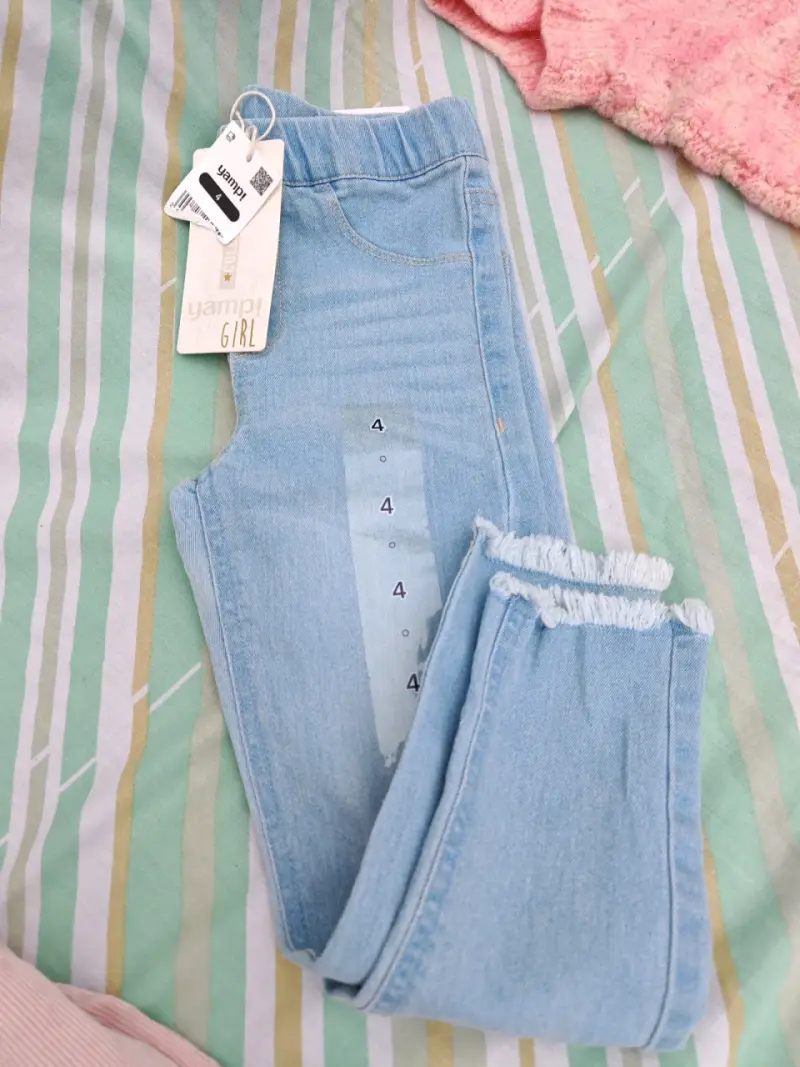 Jeans claros de niña nuevos - 1