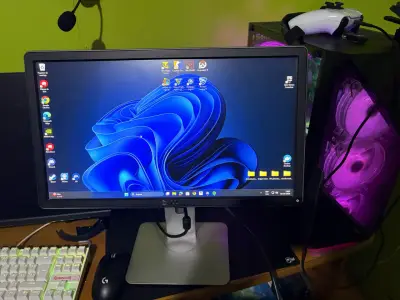 Monitor Dell P2014Ht IPS 20” Ajustable - miniatura 1