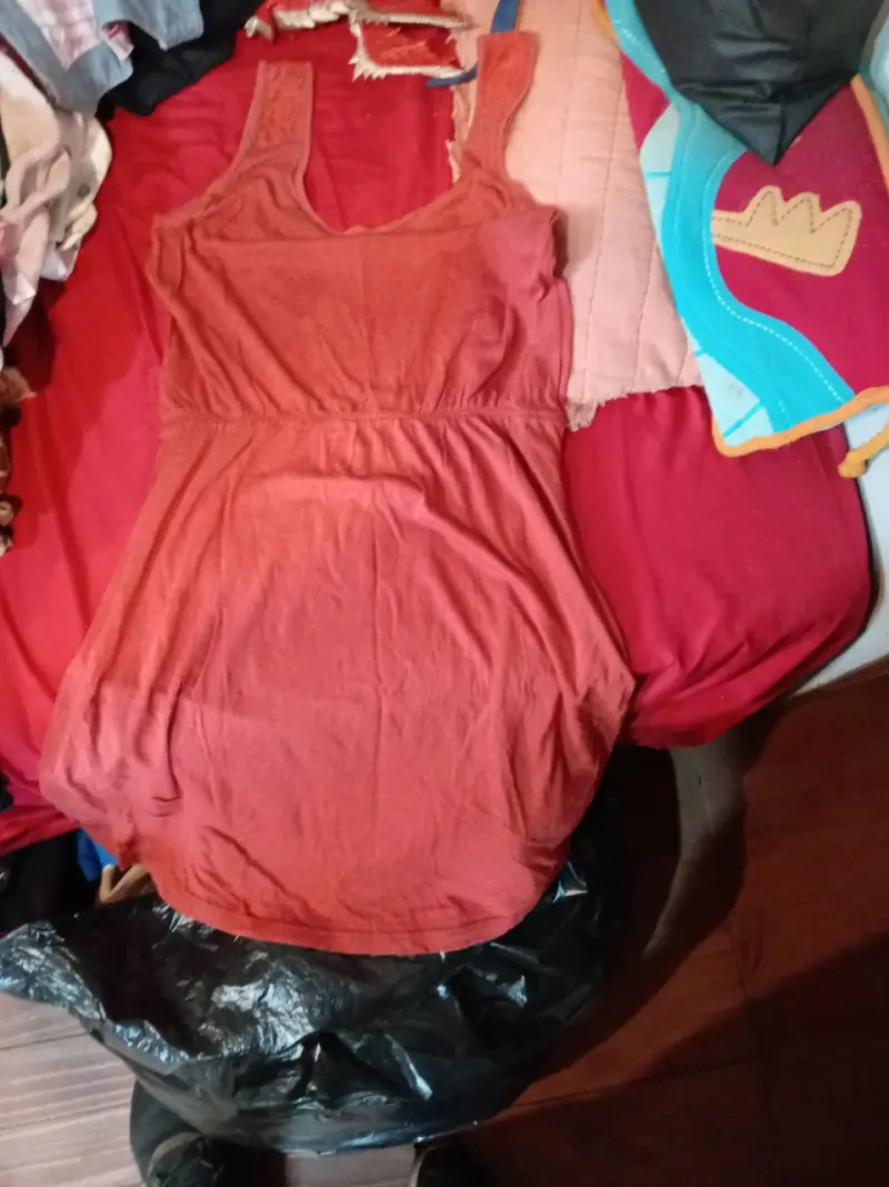 Blusa sin mangas a cuadros y vestido naranja - 2