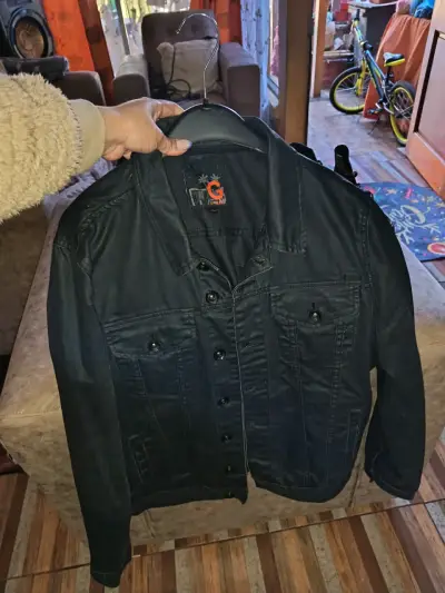 Chaqueta negra de mezclilla by guess - miniatura 1