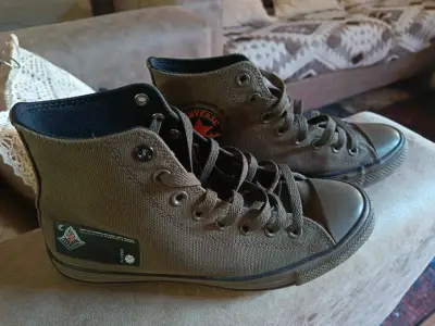 Zapatillas verde militar Converse altas - miniatura 2