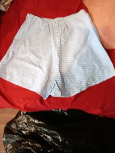 Shorts gris claro a rayas - miniatura 1