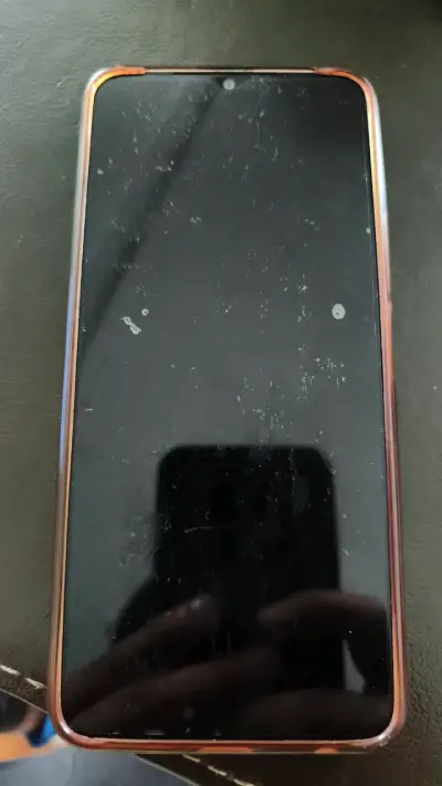Teléfono Vivo  Y28s 5G usado - miniatura 2