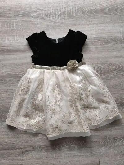 Vestido de niña elegante - miniatura 1