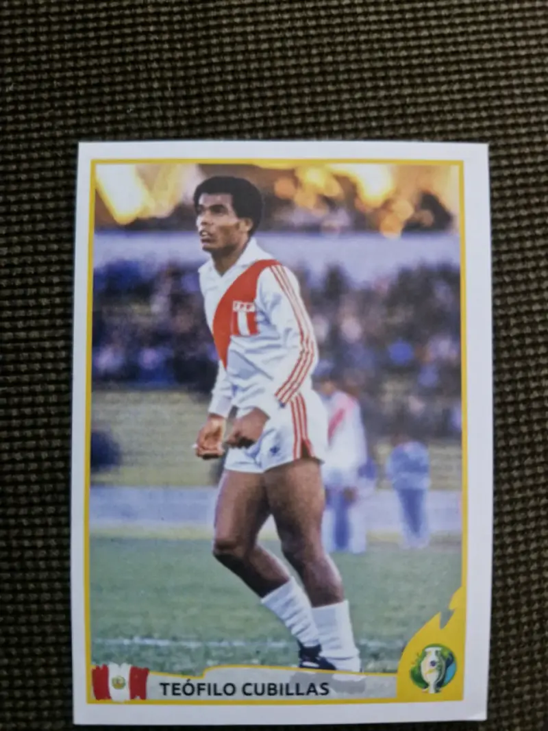 Lámina Panini Teófilo Cubillas fútbol
