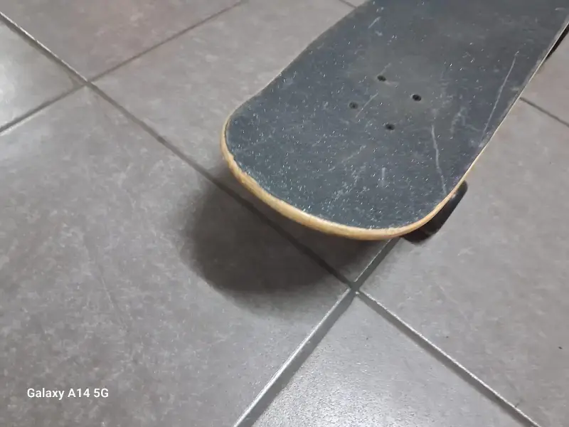 Tabla de skate colorida - 5