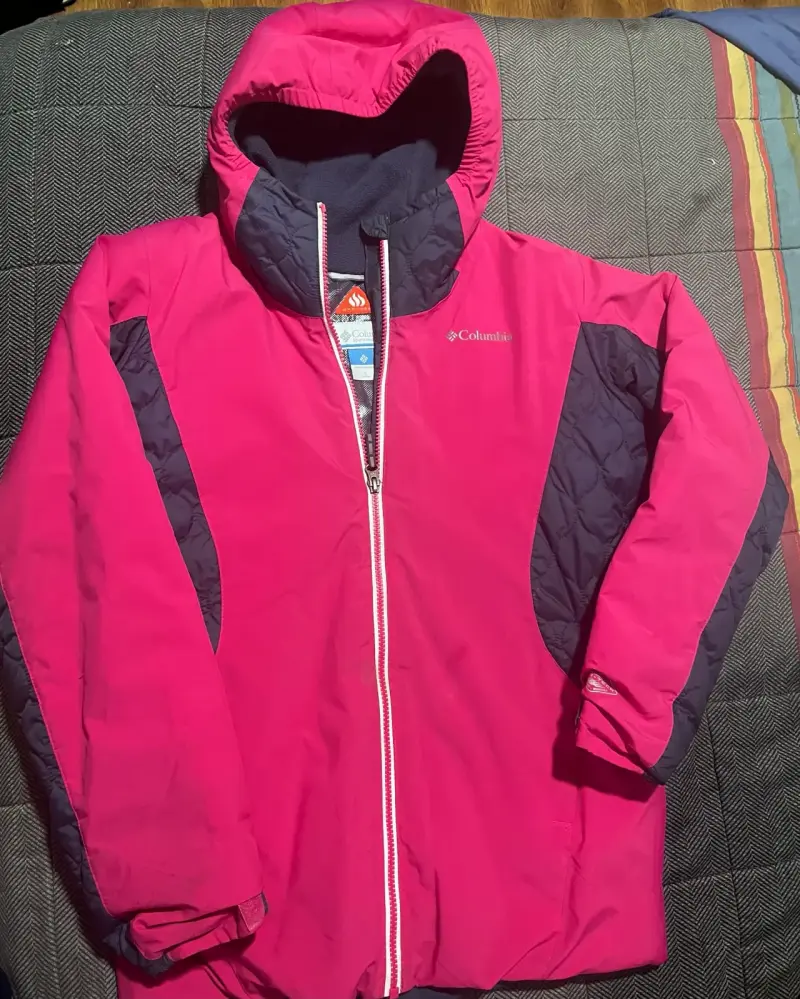 Chaqueta Columbia roja y azul