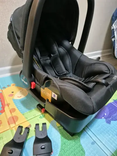 Silla de auto para bebé Infanti - miniatura 1