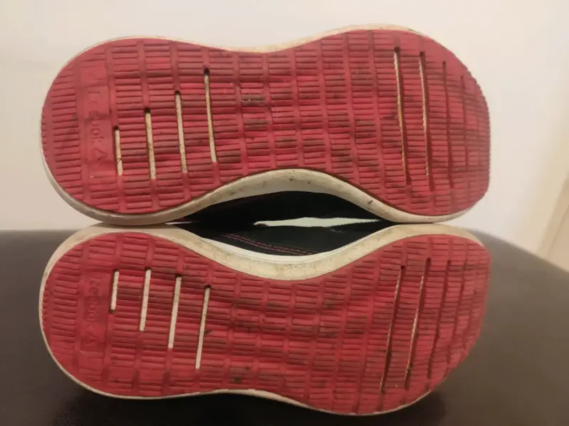 Zapatillas deportivas Reebok gris y rosa - 6