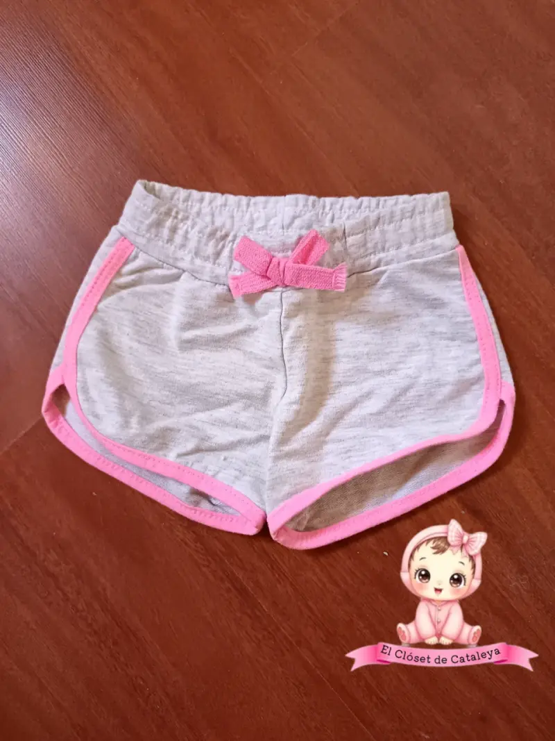 Shorts grises con detalle rosado para niña