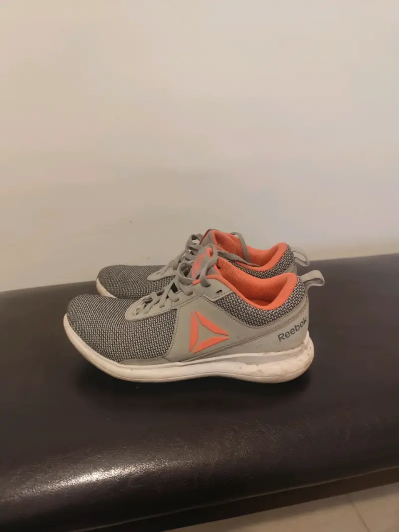Zapatillas deportivas grises - 2
