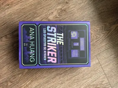 Libro 'The Striker' de Ana Huang - miniatura 1
