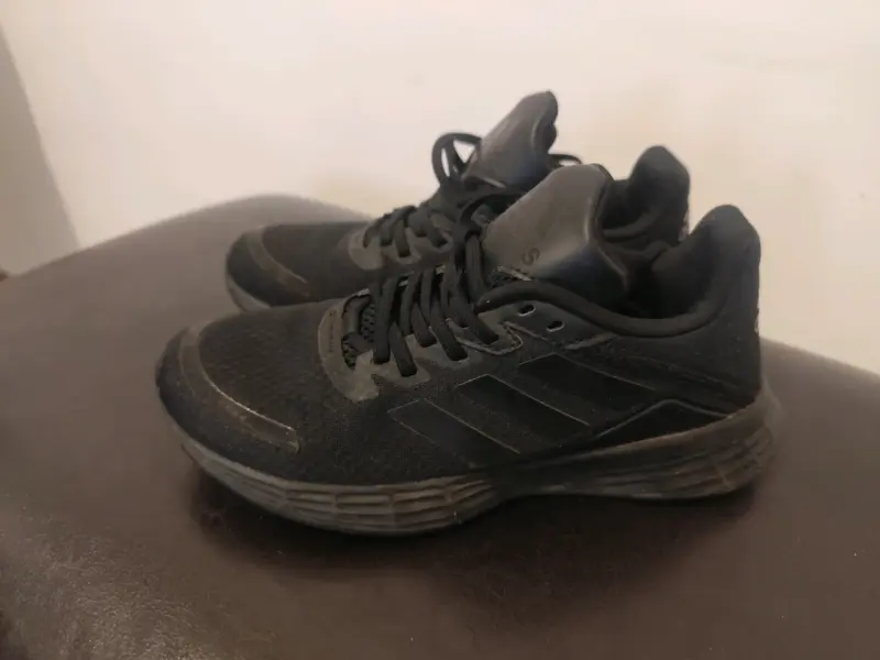 Zapatillas deportivas negras - 2