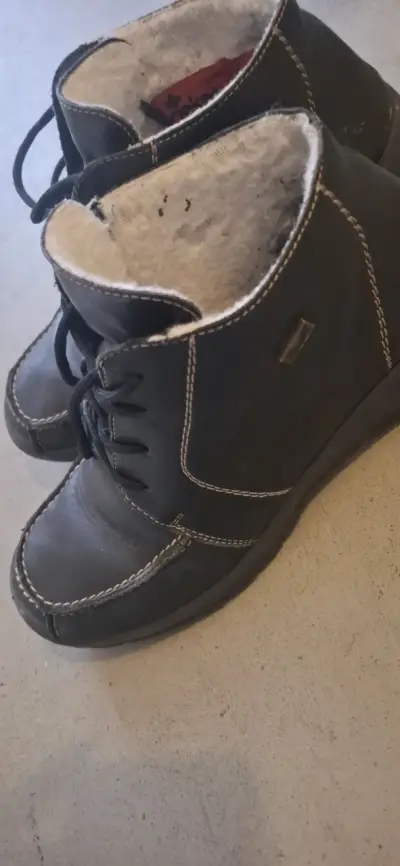 Botas negras forradas - miniatura 2