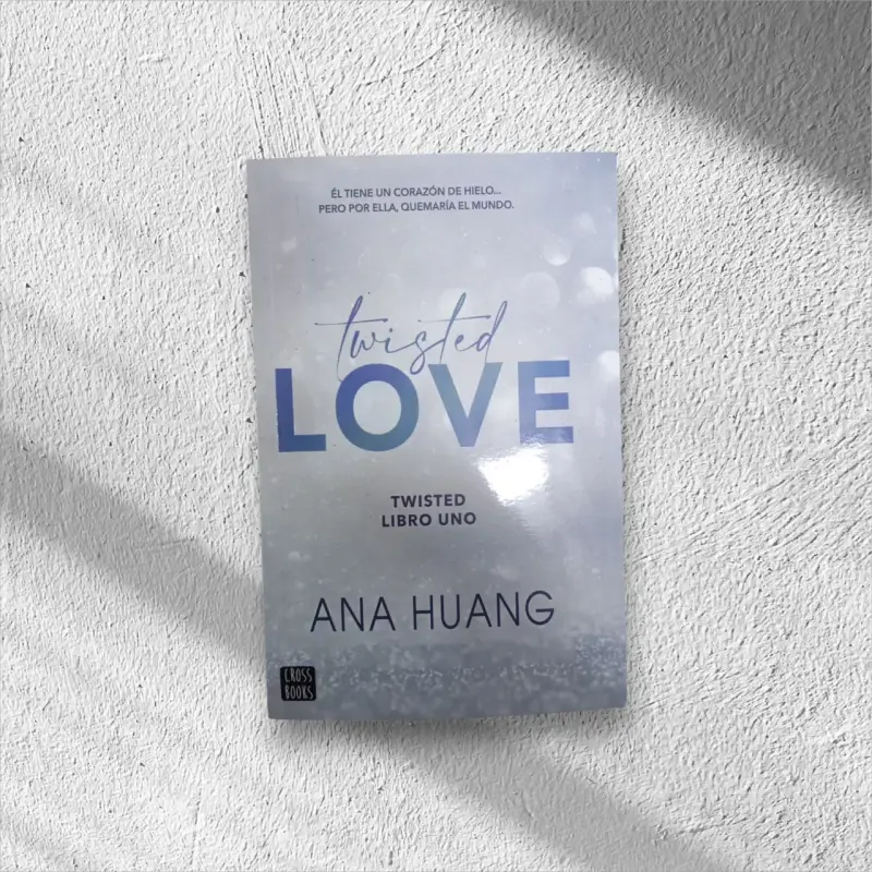 Libro 'Twisted Love' de Ana Huang