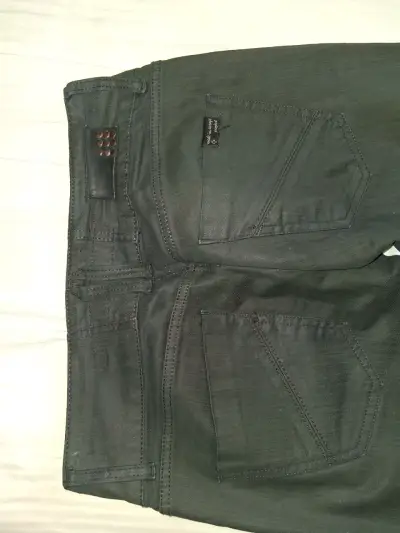 Jeans negros para mujer - miniatura 3
