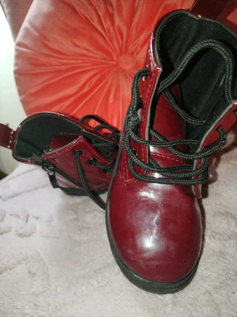 Botas de cuero burdeo marca vinnys - 2