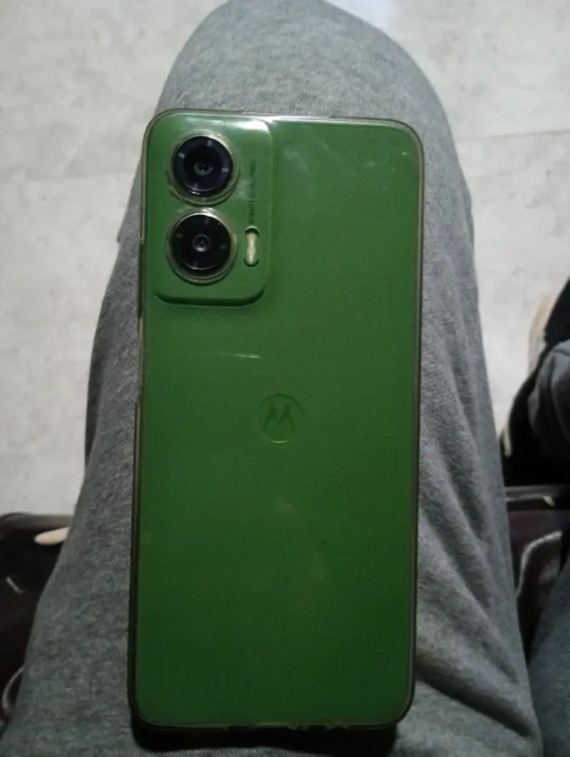 Celular Motorola verde - 1