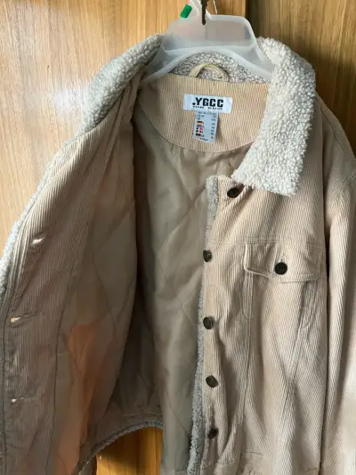 Chaqueta beige con corderito - miniatura 3