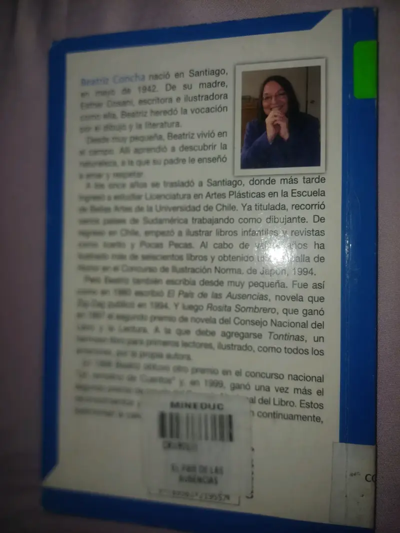 Libro El País de las Ausencias - 3