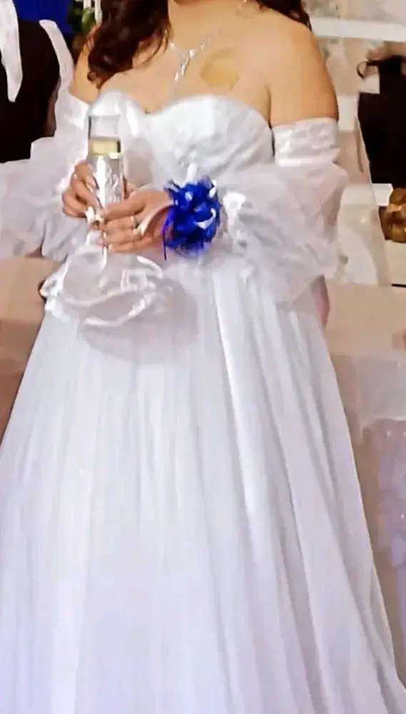 Vestido de novia blanco con encaje - 4