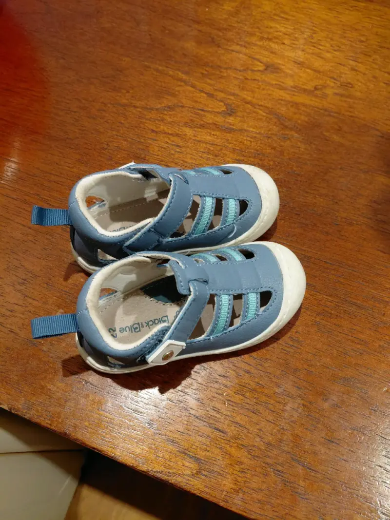 Sandalias de bebé azules