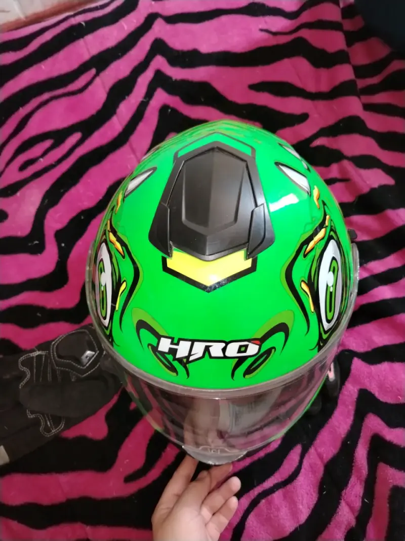 Casco HRO verde con diseño - 6