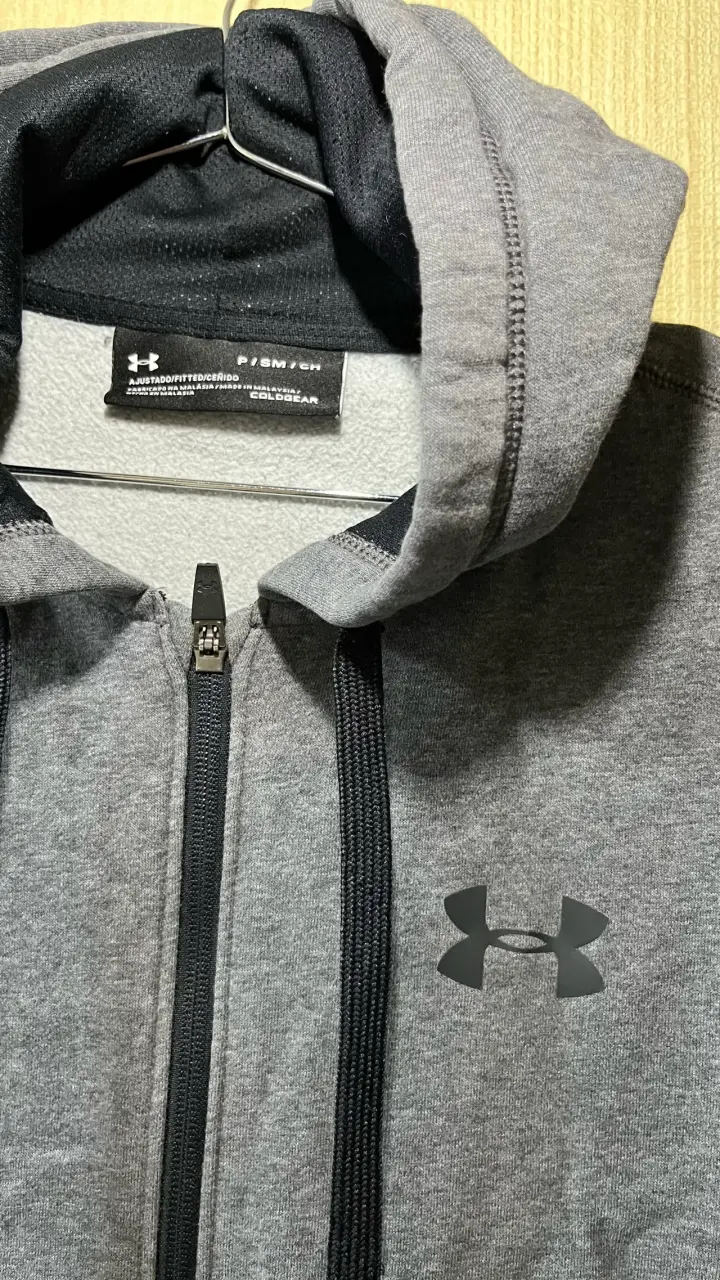 Polerón gris Under Armour - 3