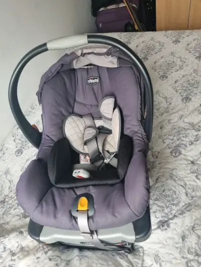 Silla de auto gris oscuro - miniatura 5