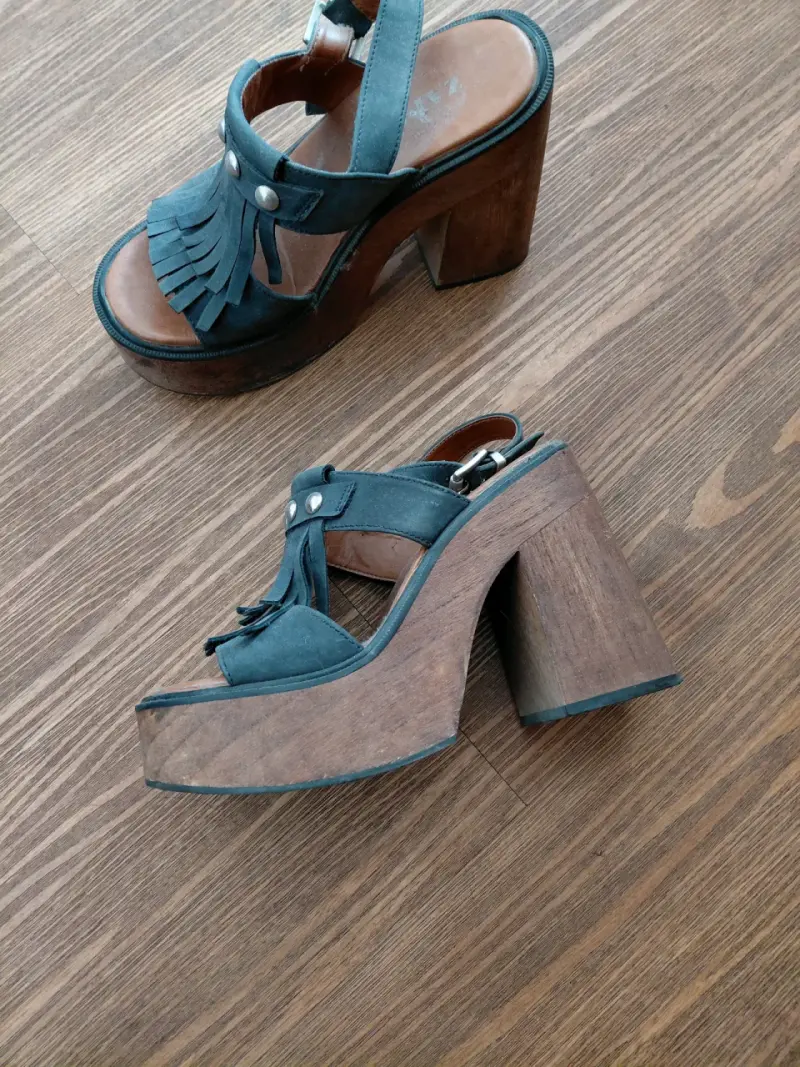 Sandalias de plataforma con flecos - 2