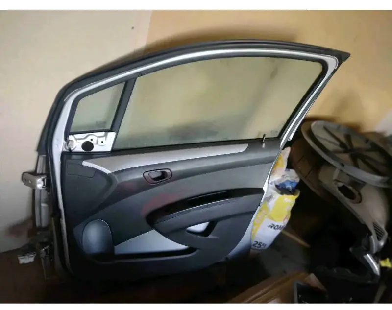 Puerta spark GT