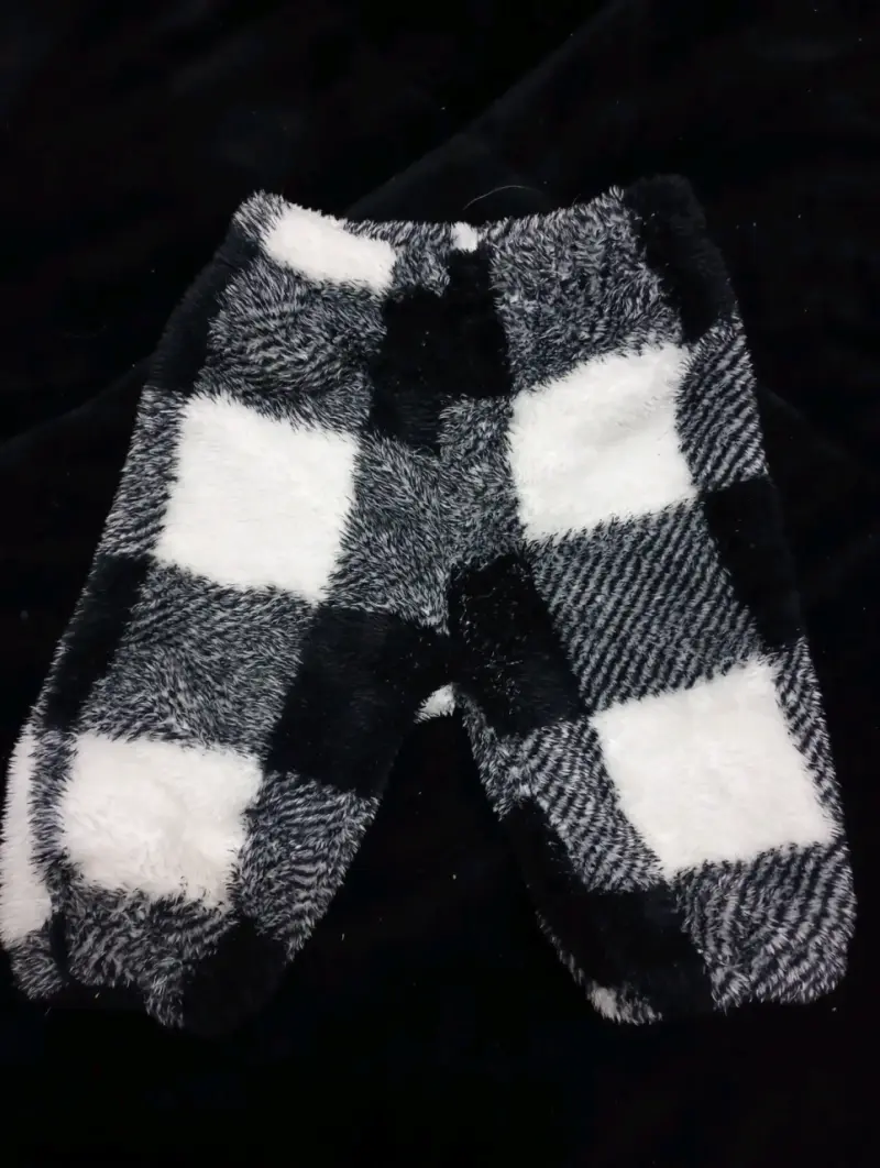 3 Pantalones a cuadros de polar - 4