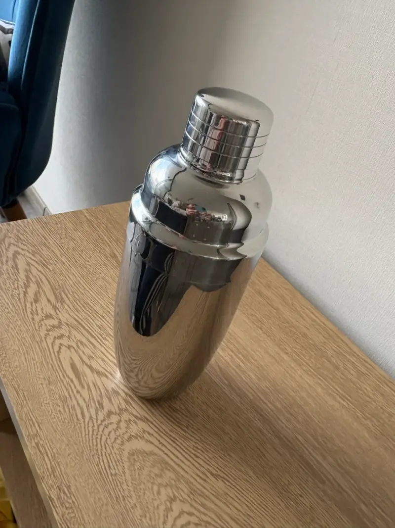 Coctelera de acero inoxidable 0.7L - 2