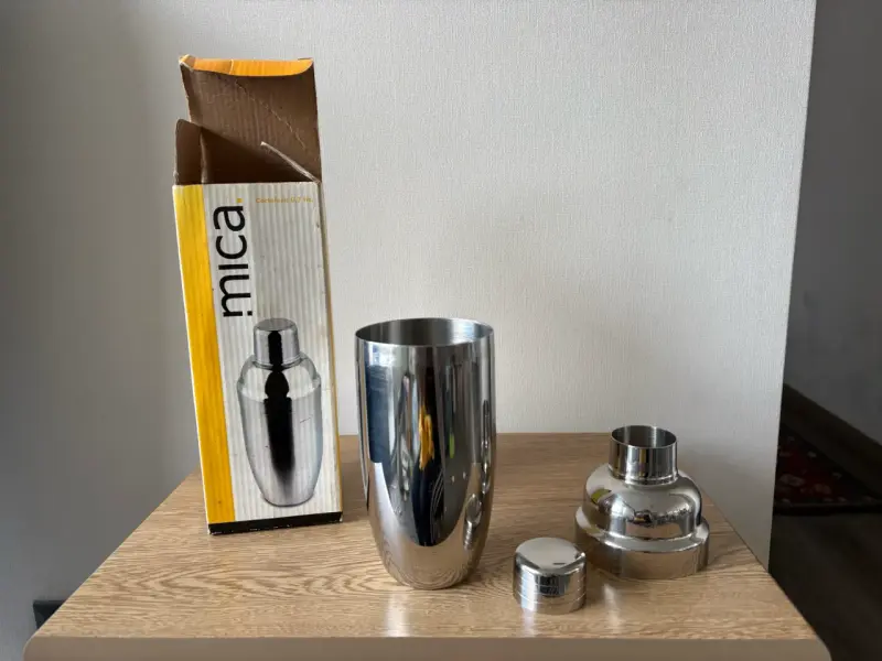 Coctelera de acero inoxidable 0.7L - 3