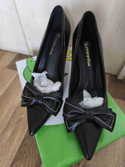 Zapatos negros con lazo Platanitos - miniatura 1