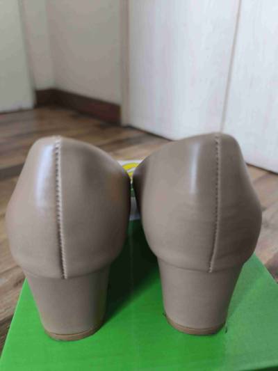 Zapatos de taco beige Platanitos - miniatura 4