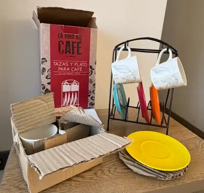 Set de tazas y platos de café con rack - miniatura 2