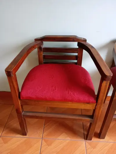 Par de sillas de madera - miniatura 3