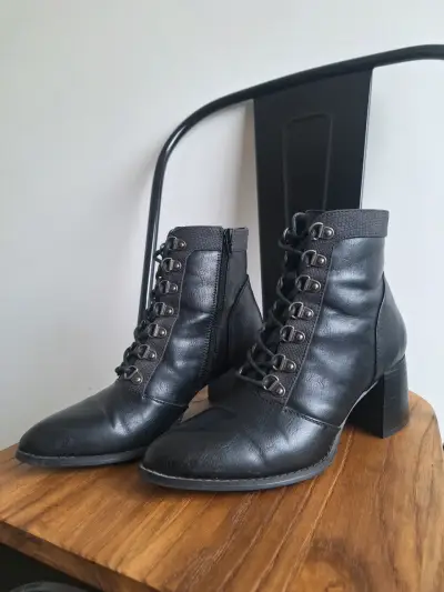 Botines negros de cuero Nine West - miniatura 1