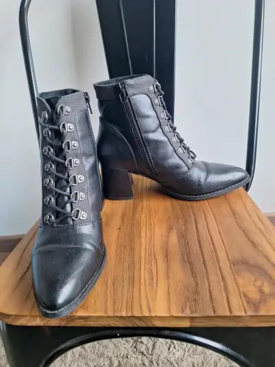 Botines negros de cuero Nine West - miniatura 2