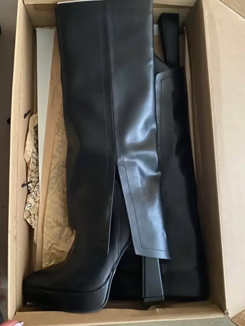 Botas altas negras nuevas Cmoran - 1