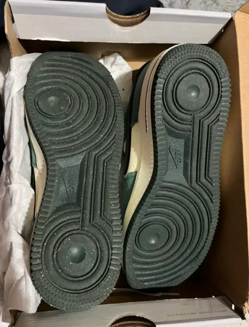 Zapatillas Nike Air Force 1 verde - 2