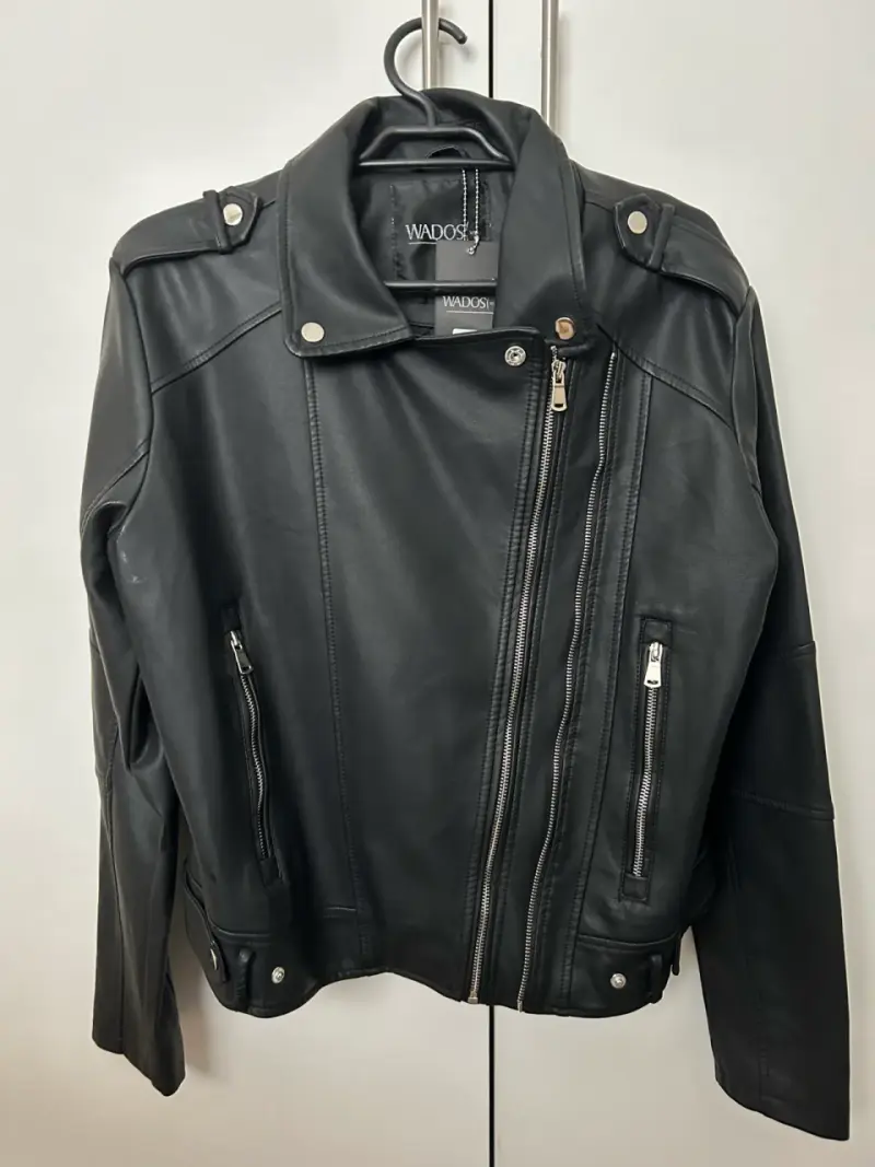 Chaqueta negra tipo biker nueva - 2